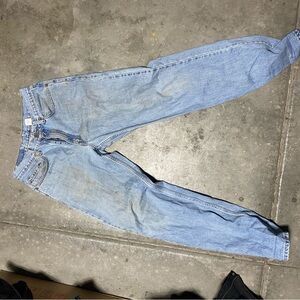 Men's Light Blue Levi’s 550 Jeans.